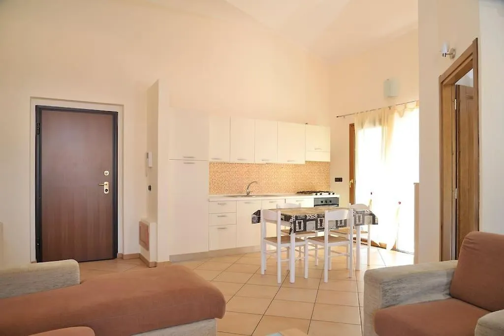 I Pini - Appartamento Mare Sardegna Tortolì 0*,  Itália